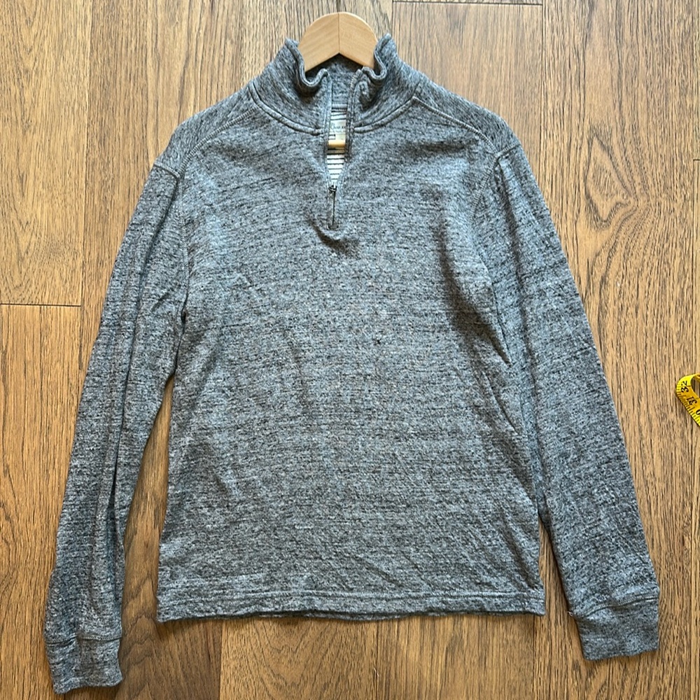 J. Crew Gray Pull Over Size S  Knit Sweatshirt Great Condition